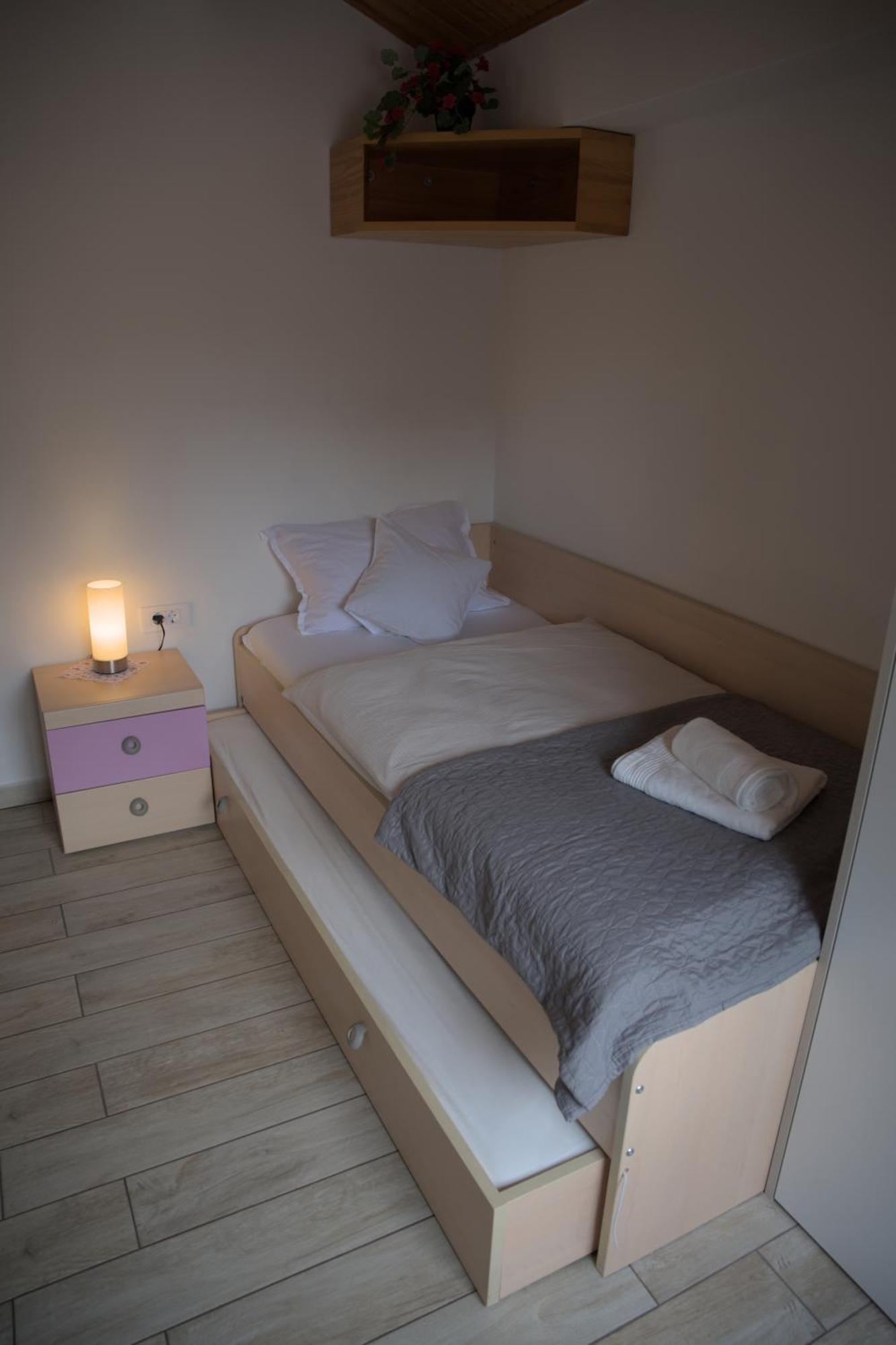 Apartmaji Soncek Изола Экстерьер фото